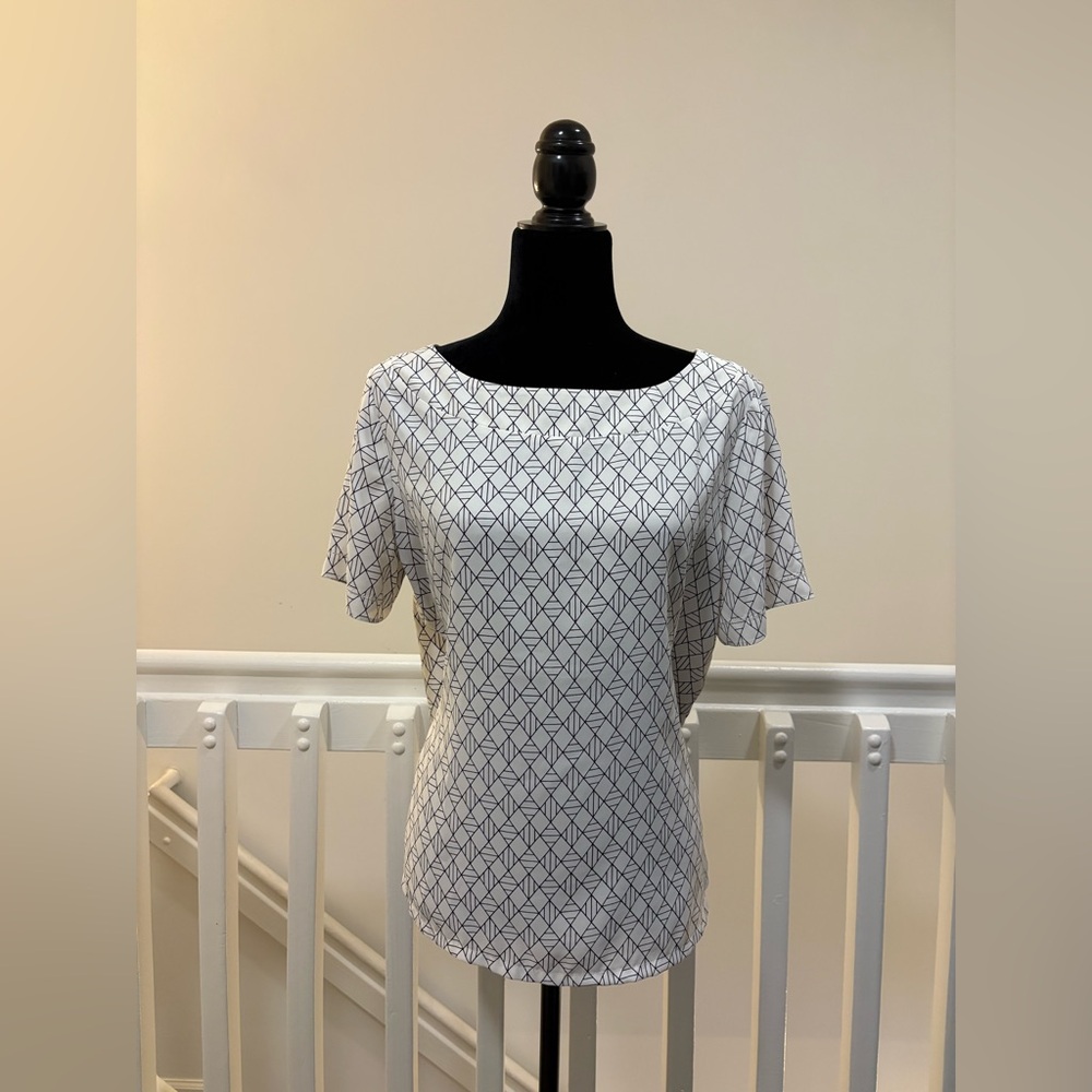 Ann Taylor Navy and White Geometric Print Top